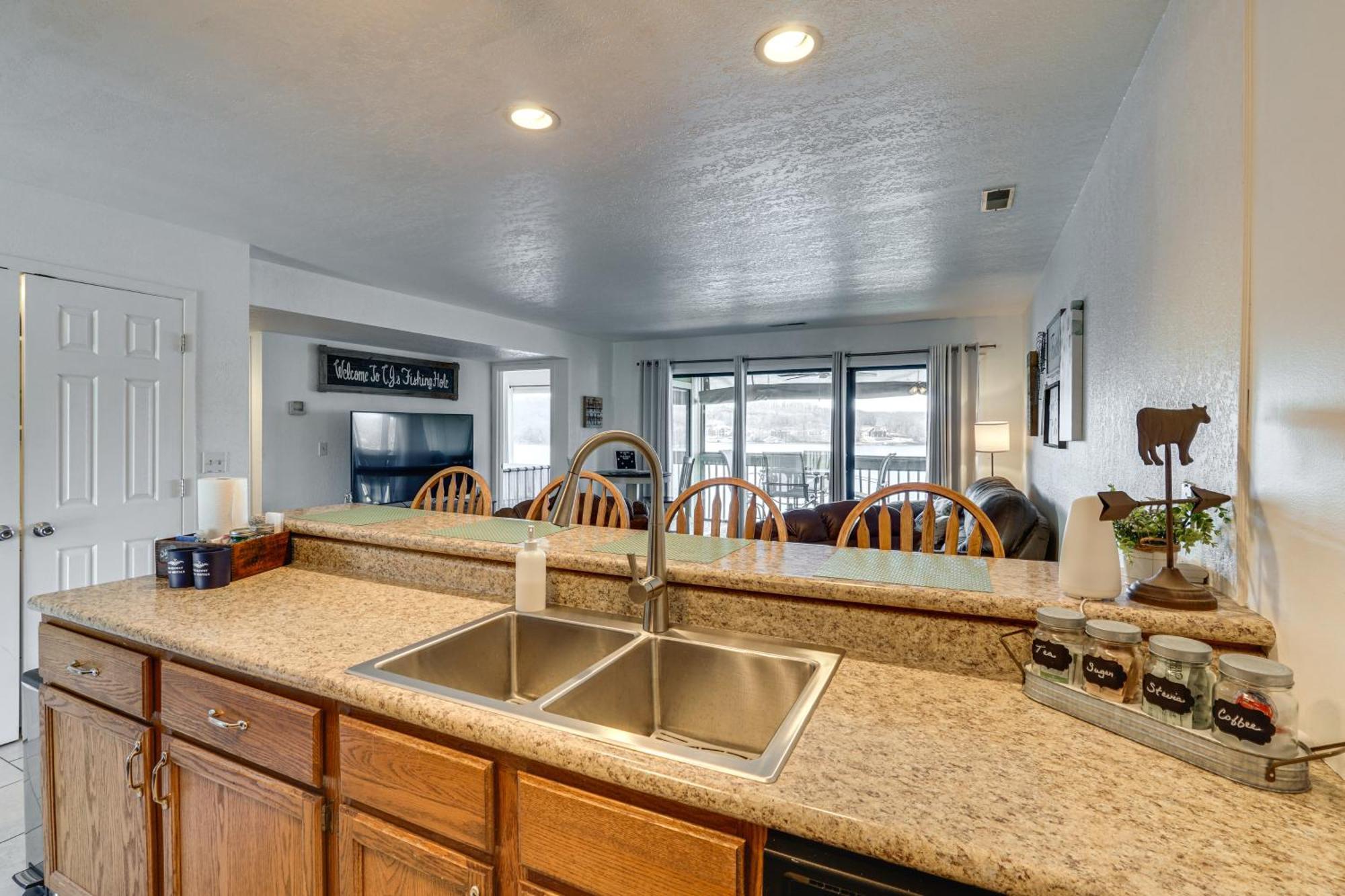 Modern Condo With Screened Balcony And Views! Osage Beach Luaran gambar